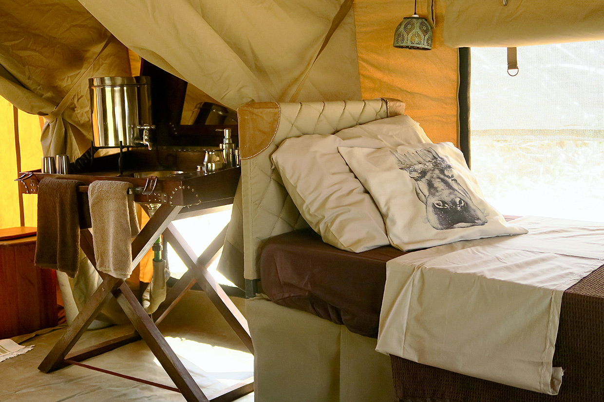 Kenya-Bush-Camp-Luxury-Beds Kenya Tende Lussuose