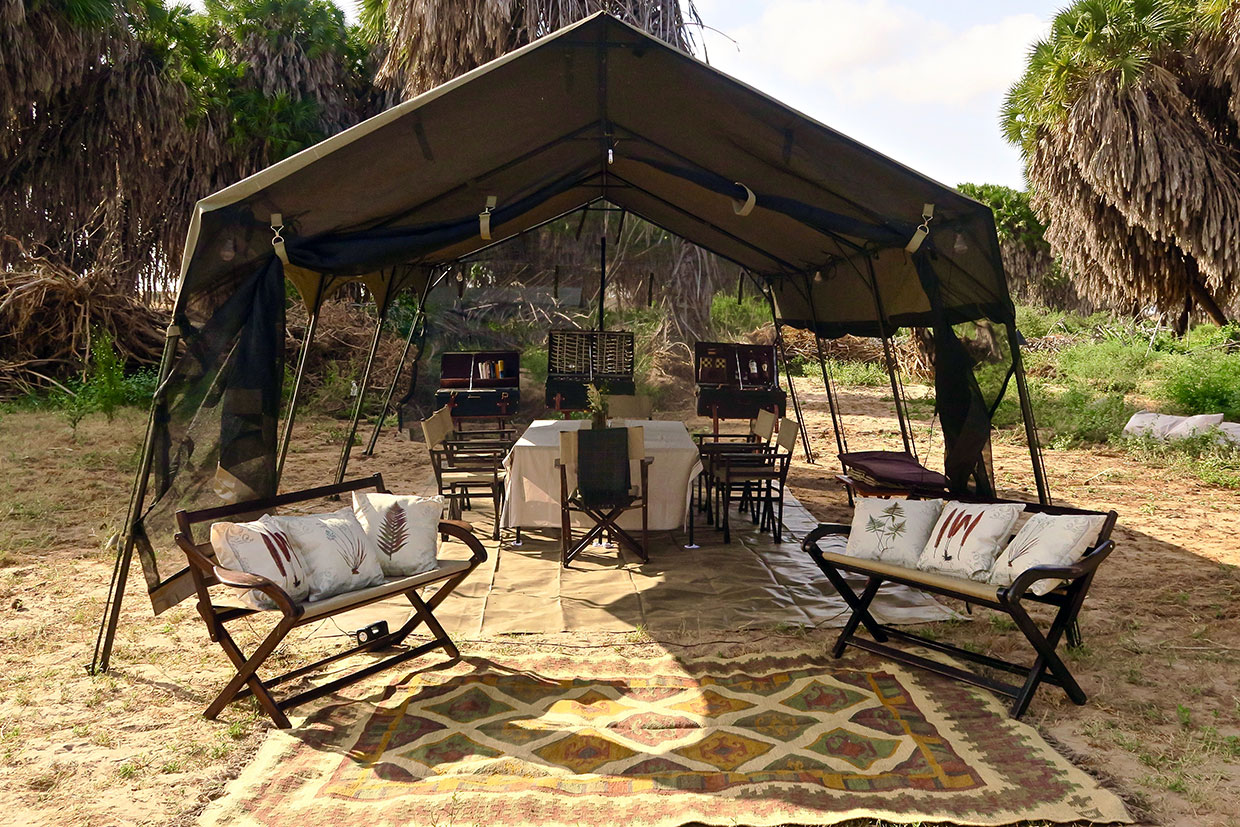 Kenya-Bush-Camp-Ristorante Kenya lounge in Tsavo